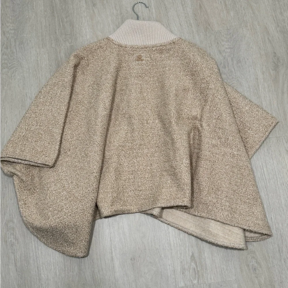 Beige Zip-Up Cape with Ribbed Collar - Picture 5 of 5